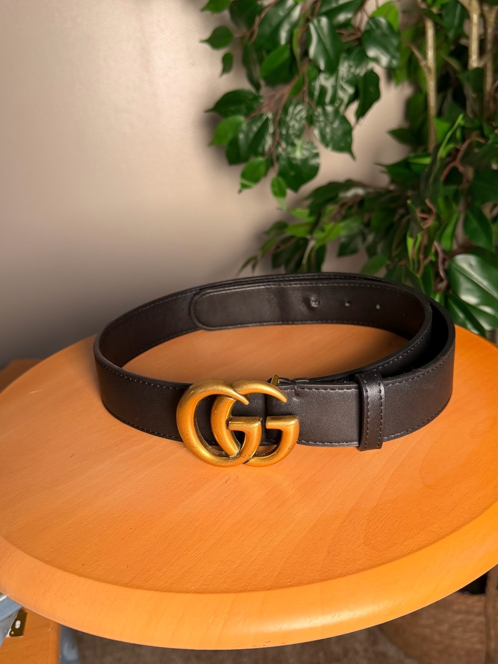 Black Leather Belt with Gold Double-G Buckle - Picture 3 of 3